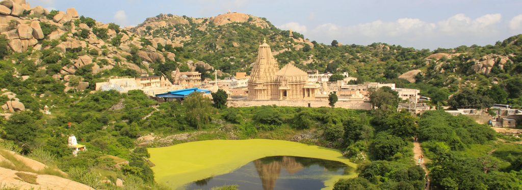 architectural features of Taranga Jain Temple