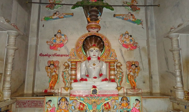 Manmohan Parshwanath Jain Mandir in Nandasan