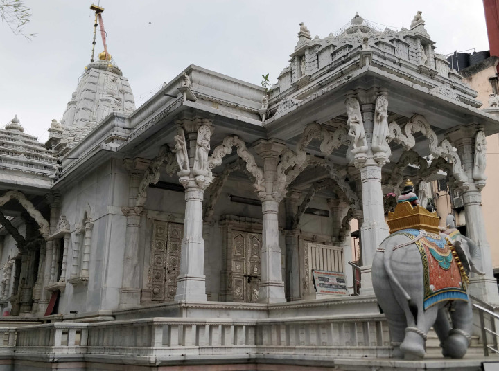 Manmohan Parshwanath Jain Mandir