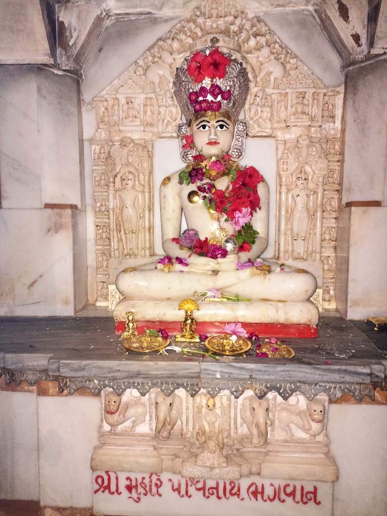 Muhari Parshwanath Temple