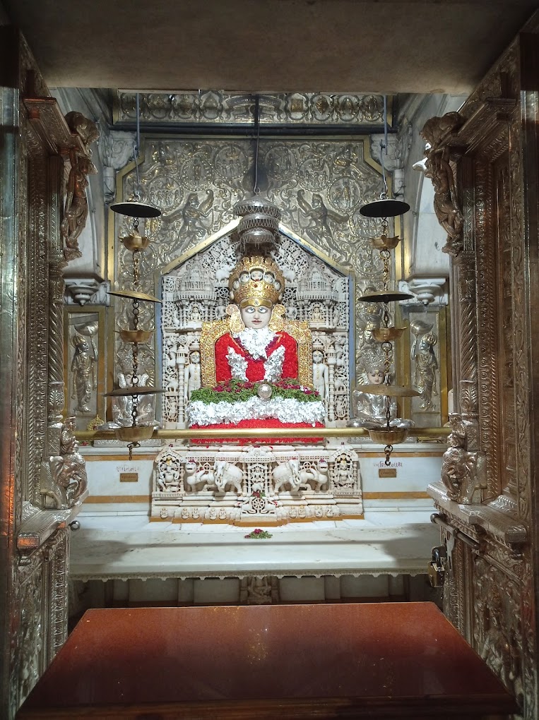 Panchasara Parshwanath Jain Derasar in Patan - Jain Sattva